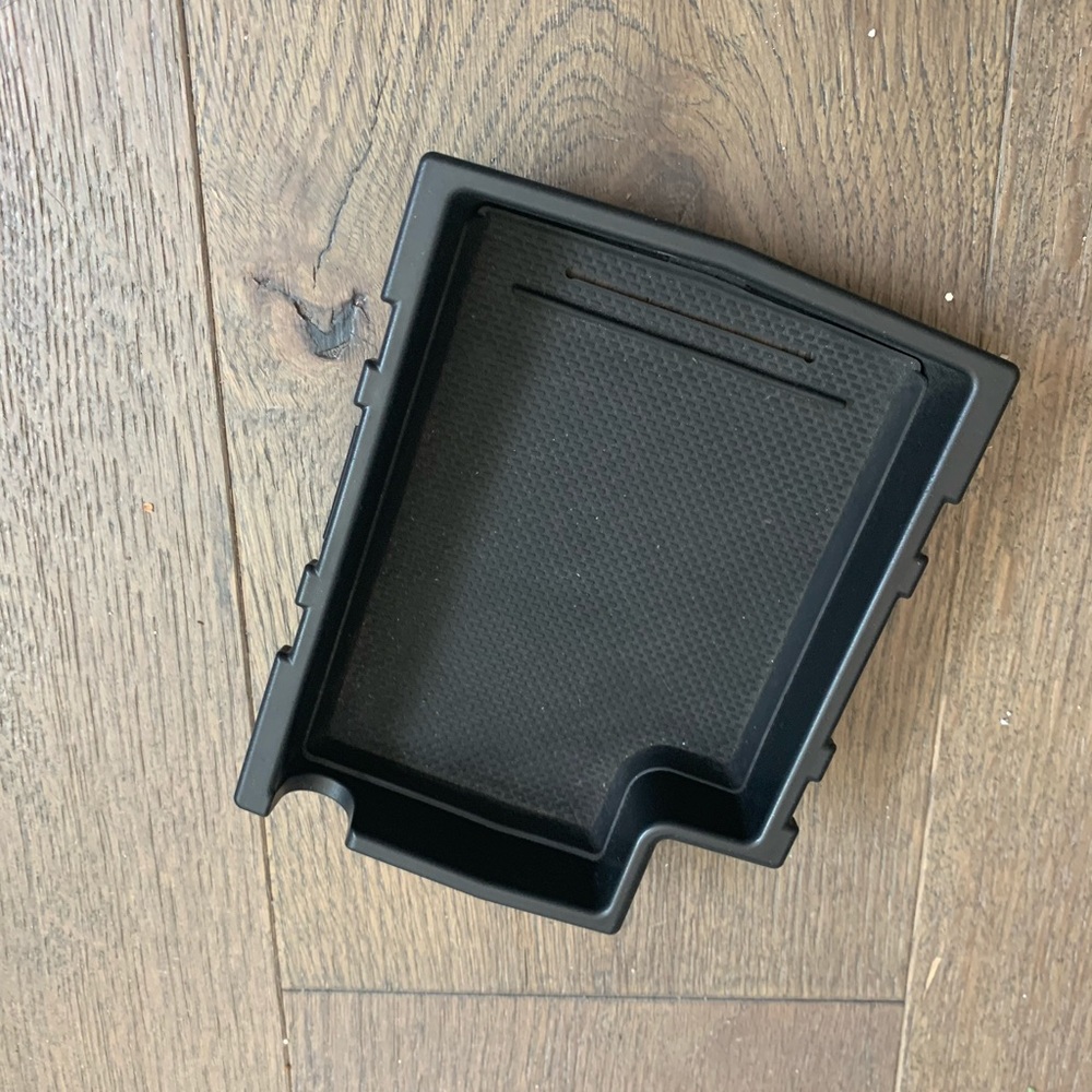 Subaru Crosstrek / Impreza center console shelf 2017